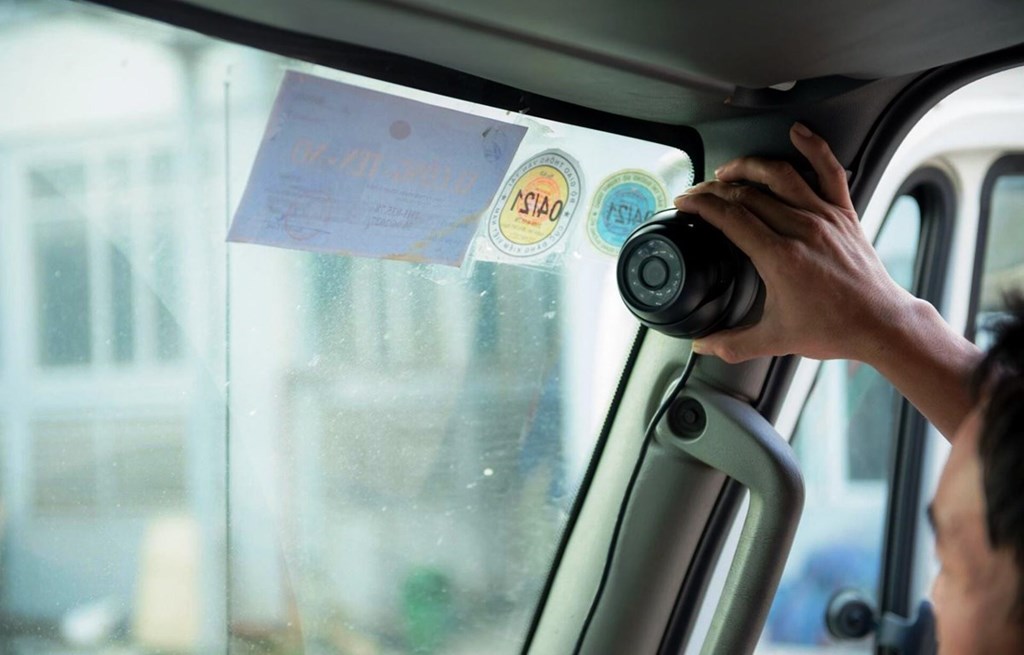 Bộ GTVT n&oacute;i g&igrave; về kiến nghị l&ugrave;i thời hạn lắp đặt camera tr&ecirc;n xe kinh doanh vận tải?