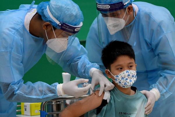 Thủ tướng y&ecirc;u cầu Bộ Y tế nghi&ecirc;n cứu việc ti&ecirc;m vaccine ph&ograve;ng COVID-19 cho trẻ 3-5 tuổi