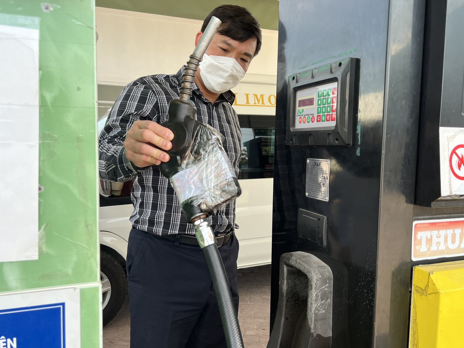 Bộ C&ocirc;ng Thương n&oacute;i g&igrave; về t&igrave;nh h&igrave;nh dự trữ xăng dầu của Việt Nam trước những biến động thế giới