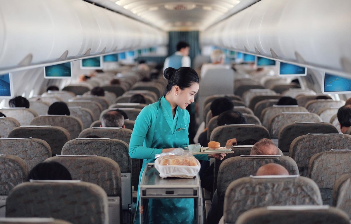 Bộ T&agrave;i ch&iacute;nh n&oacute;i g&igrave; về kiến nghị giảm thuế VAT xuống mức 5% cho c&aacute;c h&atilde;ng h&agrave;ng kh&ocirc;ng?
