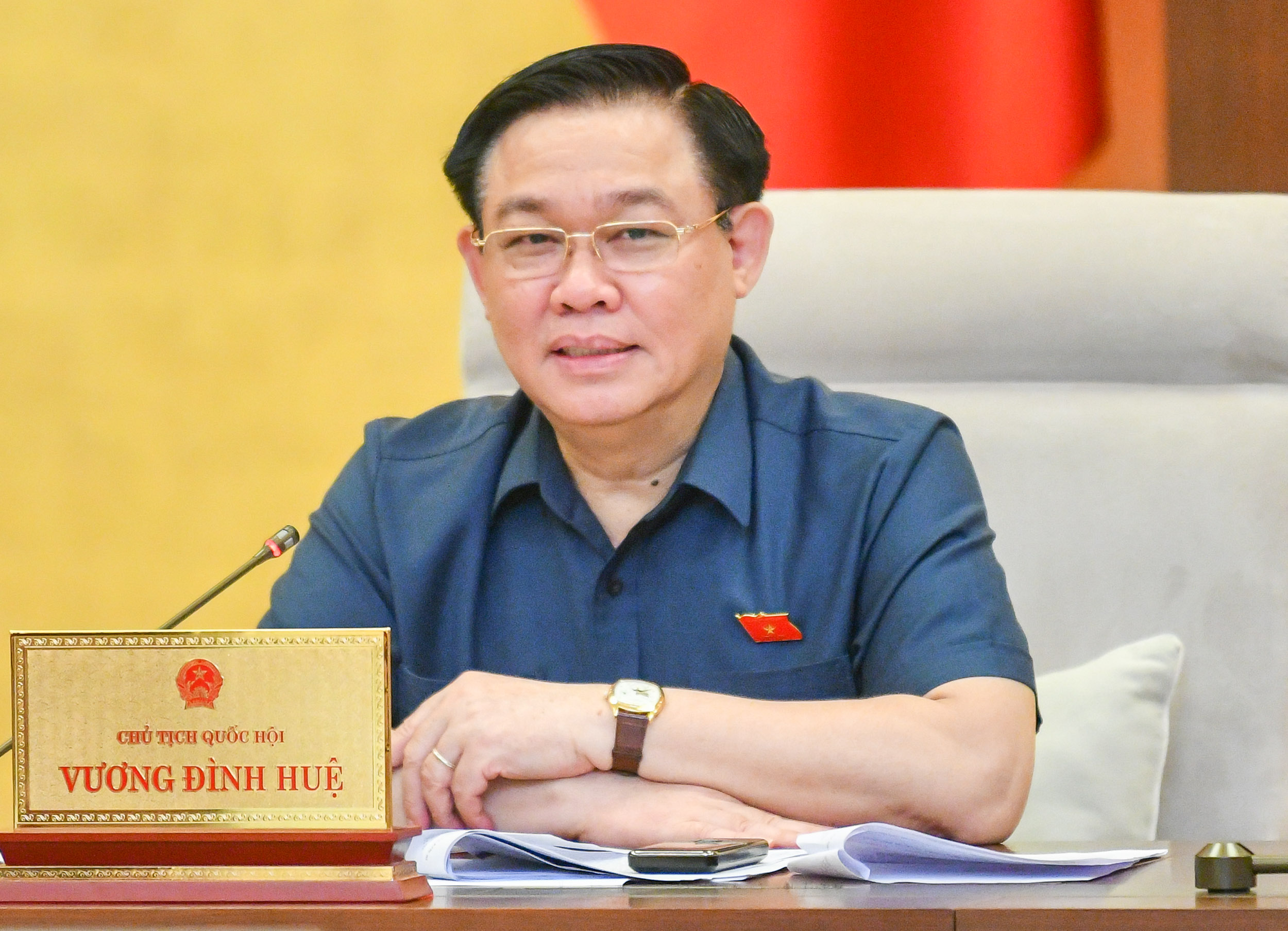 Chủ tịch quốc hội: Xăng dầu l&agrave; mặt h&agrave;ng chiến lược vừa phải bảo đảm nguồn cung vửa bảo đảm b&igrave;nh ổn gi&aacute;