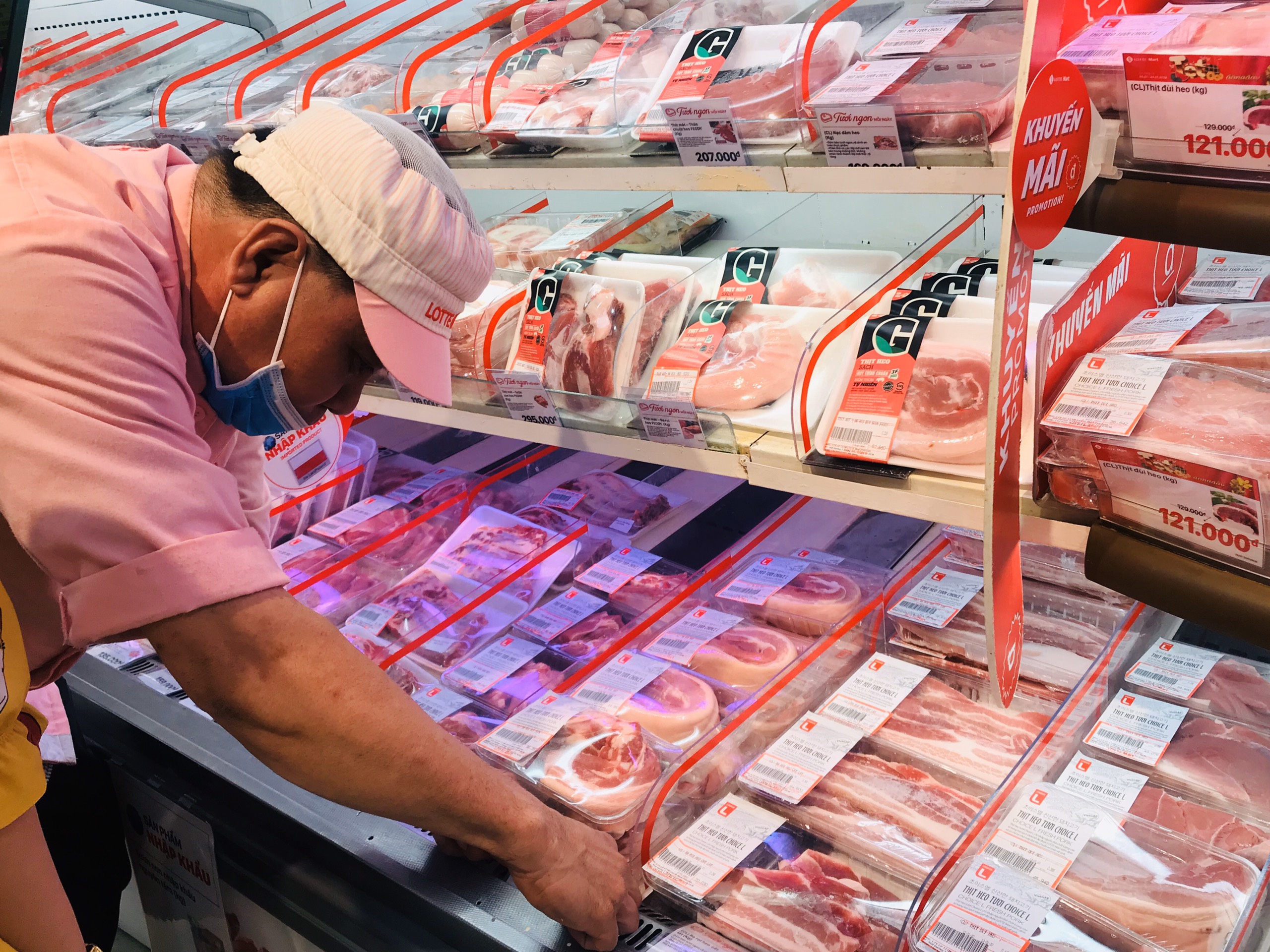 Ph&oacute; Thủ tướng y&ecirc;u cầu thực hiện ngay c&aacute;c biện ph&aacute;p b&igrave;nh ổn gi&aacute; thịt lợn