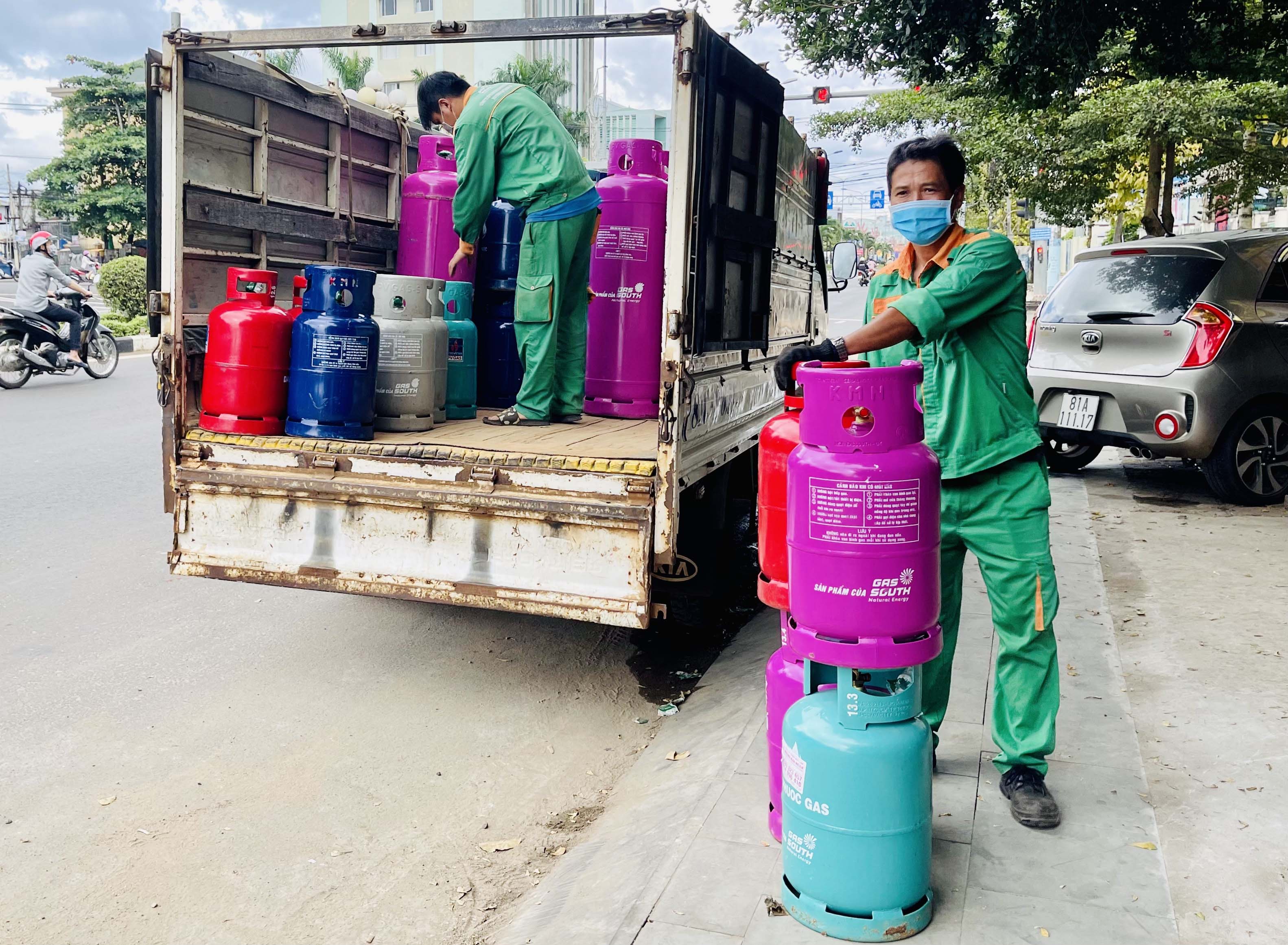 Từ h&ocirc;m nay, gi&aacute; gas trong nước tiếp tục tăng