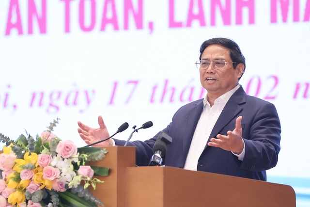 Thủ tướng: Gi&aacute; cả bất động sản phải l&agrave; động lực th&uacute;c đẩy sự ph&aacute;t triển, chứ kh&ocirc;ng triệt ti&ecirc;u sự ph&aacute;t triển