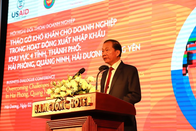 Ph&oacute; Chủ tịch VCCI Ho&agrave;ng Quang Ph&ograve;ng ph&aacute;t biểu tại Hội nghị - Ảnh: VGP
