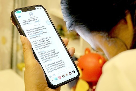 Cảnh báo chi&ecirc;u thức d&ugrave;ng c&ocirc;ng nghệ mở t&agrave;i khoản ng&acirc;n h&agrave;ng, v&iacute; điện tử để lừa đảo