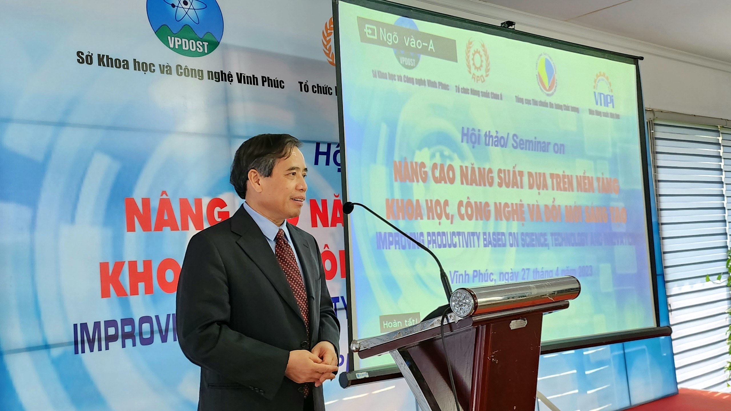 TS. Vũ Minh Khương, Trường Chính sách c&ocirc;ng Lý Quang Di&ecirc;̣u &ndash; Đại học Qu&ocirc;́c gia Singapore, Chuy&ecirc;n gia APO