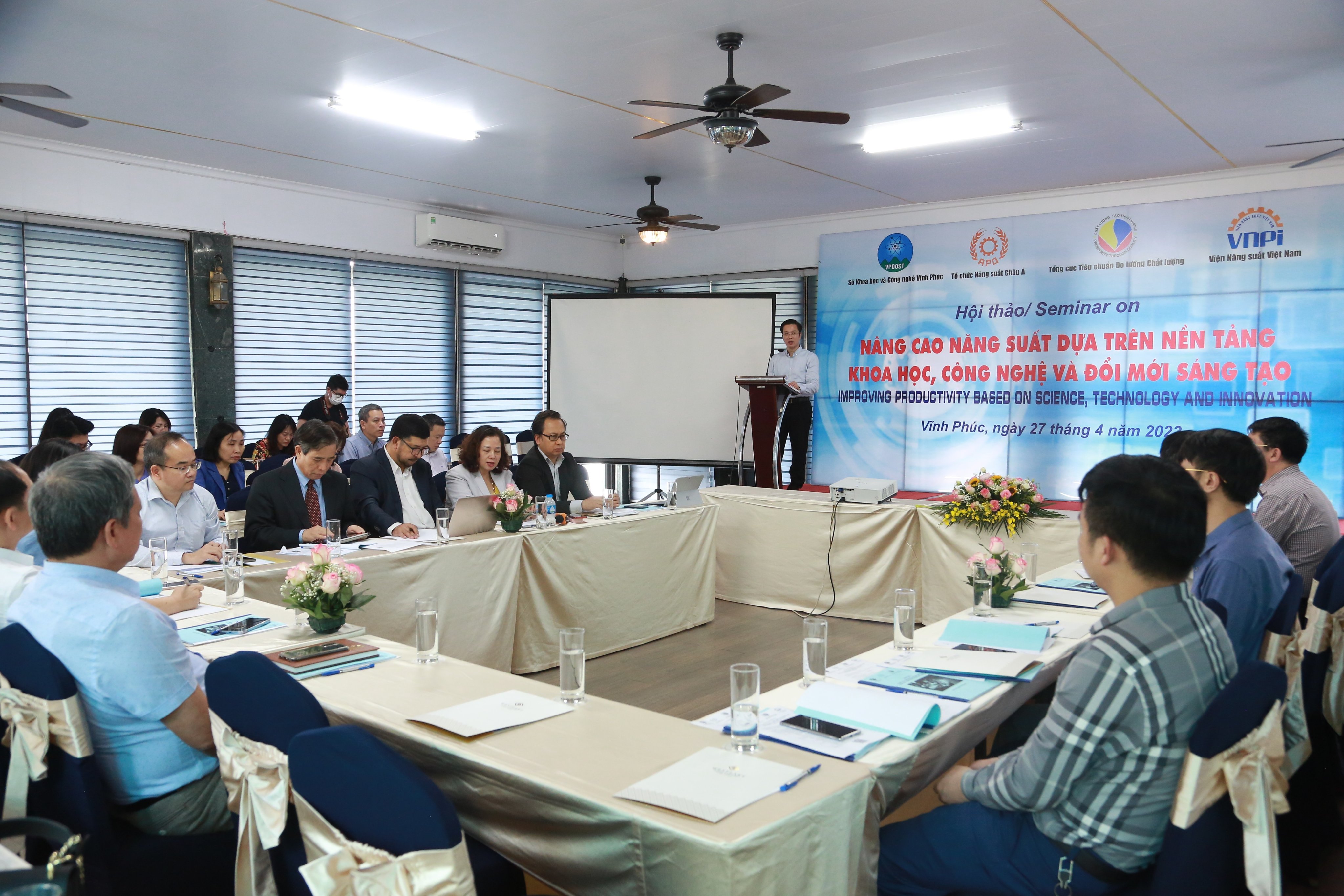&lsquo;N&acirc;ng cao năng su&acirc;́t dựa tr&ecirc;n n&ecirc;̀n tảng khoa học, c&ocirc;ng ngh&ecirc;̣ và đ&ocirc;̉i mới sáng tạo&rsquo;