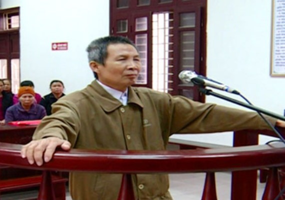 x&uacute;c phạm l&atilde;nh đạo