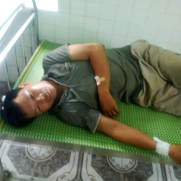 Ông Vũ Văn Dương vô cớ bị nhóm côn đồ hành hung phải nhập viện Ông Vũ Văn Dương vô cớ bị nhóm côn đồ hành hung phải nhập viện