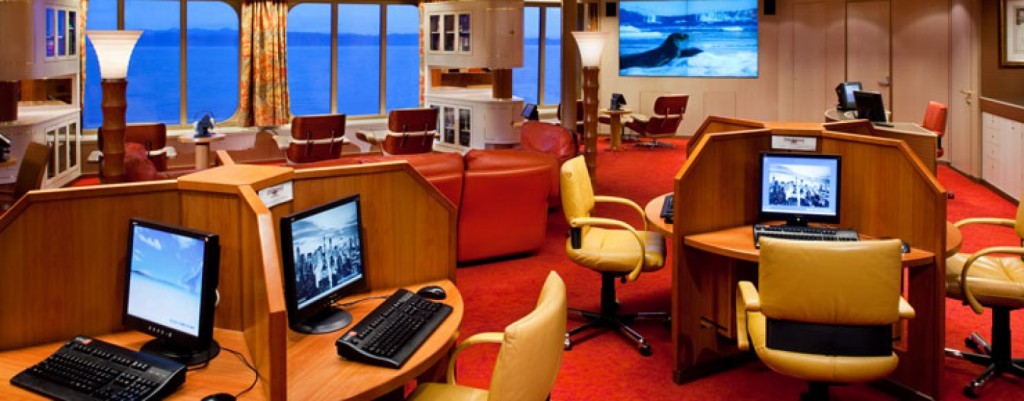 C&agrave; ph&ecirc; internet l&agrave; một &yacute; tưởng kinh doanh c&agrave; ph&ecirc; độc đ&aacute;o