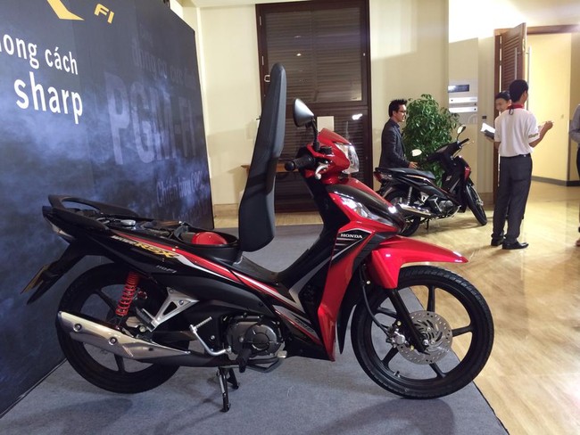 So s&aacute;nh Yamaha Sirius Fi v&agrave; Honda Wave RSX Fi tr&ecirc;n th&ocirc;ng số