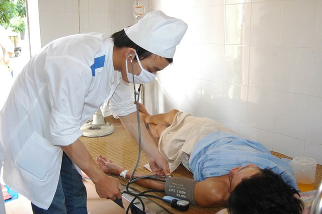 Hơn 30 người bị ti&ecirc;u chảy do ăn thịt tr&acirc;u chết 
