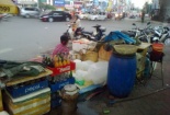 Trời nóng, nước đá bẩn... tung hoành