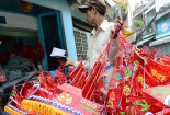 Lồng đèn mang thông điệp yêu nước hút khách