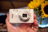 Nikon ra mắt máy ảnh chụp ảnh selfie
