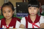 Hai cô học trò lớp 3 chế bẫy côn trùng