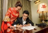 Cặp đôi Trung Quốc chép điều lệ Đảng trong đêm tân hôn
