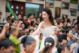 Hoa hậu Mỹ Linh: Em nghĩ gì mà mặc thế đi từ thiện