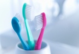 Bàn chải đánh răng: 'Ổ' vi khuẩn gây bệnh viêm gan