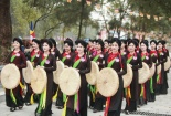Vẻ đẹp hút hồn của những cô gái miền quan họ trong chiều hội Lim