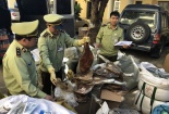 Chân giò lợn, xì dầu nhập lậu trôi nổi về Hà Nội tiêu thụ