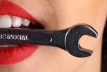 Sản phẩm làm trắng răng có thể gây tổn thương răng