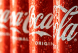 Hơn 10.000 lon Coca-Cola bị thu hồi do ô nhiễm nhựa trong nước