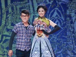 Ngọc Hân bị tụt váy trên catwalk vì khóa hỏng