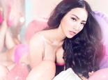 Người đẹp soán ngôi Ngọc Trinh chỉ thích đàn ông 'chung tình'