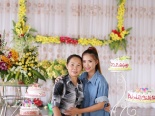 Khởi My: Cặp kè với mẹ như hình với bóng