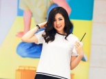 Á hậu Dương Tú Anh street style nỗi bật giữa Sài gòn