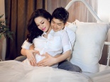 Nhật Kim Anh diện bikini rạng rỡ khoe bụng bầu trước lúc sinh