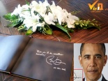 Soi chữ ký dài dặng dặc và 'khác người' của Tổng thống Obama tại Hà Nội