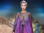 Hồng Xuân Next Top gây choáng với vòng 1 khủng 'ăn đứt’ Elly Trần