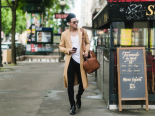 Ngắm thời trang nam chất lừ của Lê Xuân Tiền trên đường phố Paris