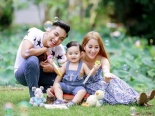 Choáng với gia thế khủng chồng kém 10 tuổi của Khánh Thi