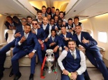 Ảnh: Ronaldo và đồng đội về nước trong vòng vây của ‘rừng’ người hâm mộ