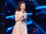 Thảo My khoe làn da trắng muốt với đầm xuyên thấu