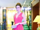 Á hậu Huyền My đeo đồng hồ kim cương 1,5 tỷ 'đọ sắc' cùng NSƯT Chiều Xuân