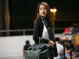  Trương Ngọc Ánh nổi bật với phụ kiện hàng hiệu độc lạ