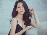 Vẻ đẹp nóng bỏng của 'Single mom' hai con khiến cánh mày râu xao xuyến