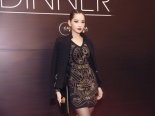 Chi Pu sang chảnh với cây hàng hiệu Versace hàng nghìn đô 