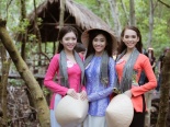 Dàn thí sinh HHVN 2016 khoe vẻ đẹp với áo bà ba, khăn rằn Nam Bộ