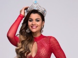 Ngắm nhan sắc bạn thân của Phạm Hương - Hoa hậu Dominica Clarissa Molina 