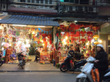Đón Giáng sinh về sớm trên phố Hàng Mã