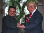 Cập nhật hình ảnh ấn tượng từ cuộc gặp lịch sử giữa ông Donald Trump và ông Kim Jong-un