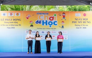 Vinamilk cùng trẻ em tận hưởng ngày hội mùa hè tại Phú Mỹ Hưng