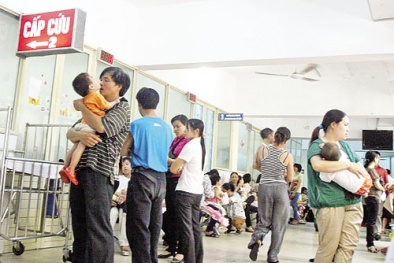 Nắng nóng, hàng ngàn bệnh nhi nhập viện