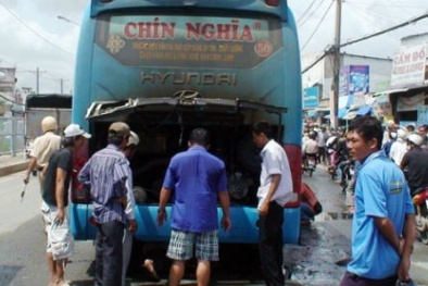 Xe khách bốc cháy, 45 hành khách thoát hiểm